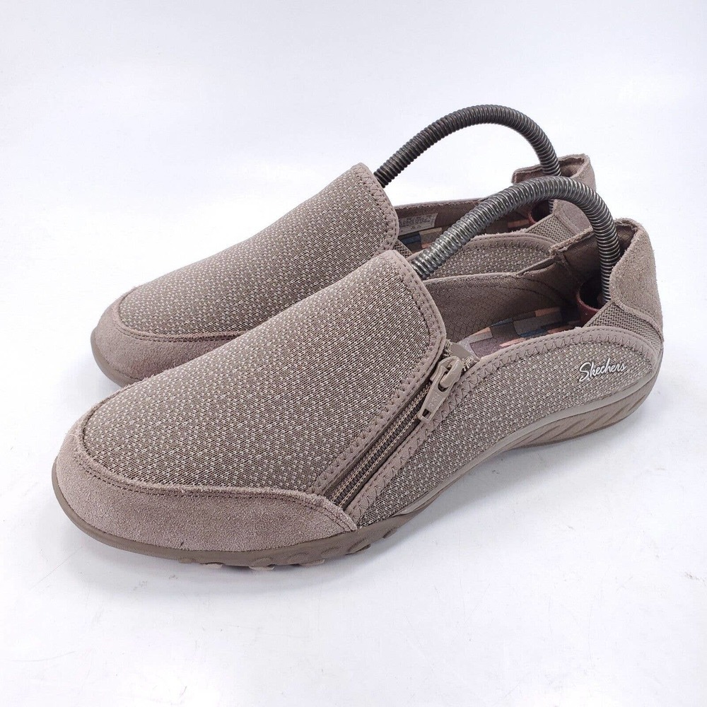 Skechers Breathe-Easy-Quiet-Tude Slip On Athletic Shoe Womens Size 9 23236 Beige